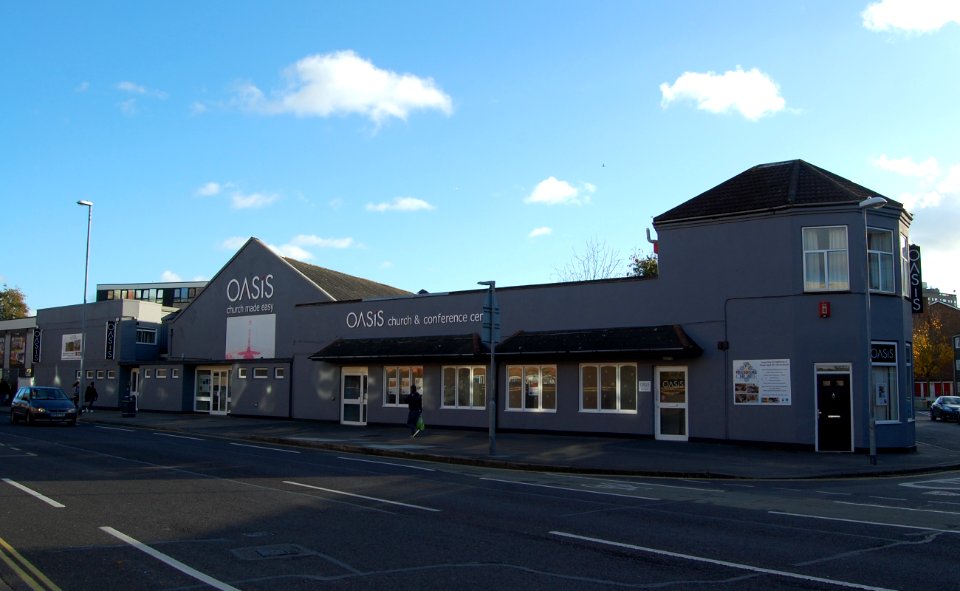Oasis Church (Elim Pentecostal), 1a Arundel Street, Landport, Portsmouth (November 2017) (1)