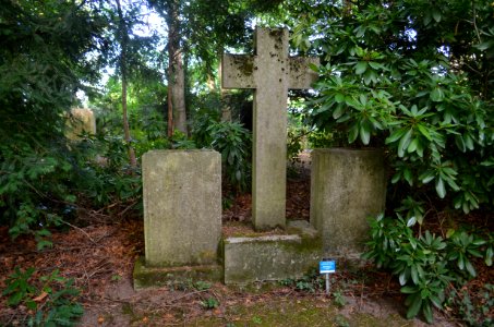 Oberrad, Waldfriedhof, Grab 2 J 13 Hansen