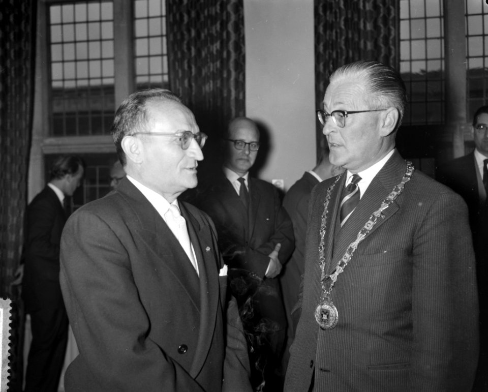 Ontvangst van Marnix Gijzen op het stadhuis te Nijmegen in verband met 60ste ver, Bestanddeelnr 910-8146