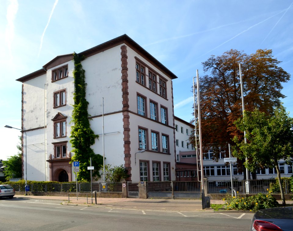 Oberrad, Gruneliusschule