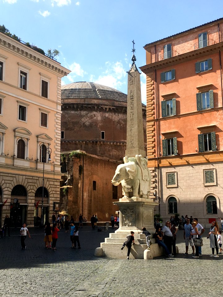 Obelisco della Minerva in piazza della Minerva (Rome)
