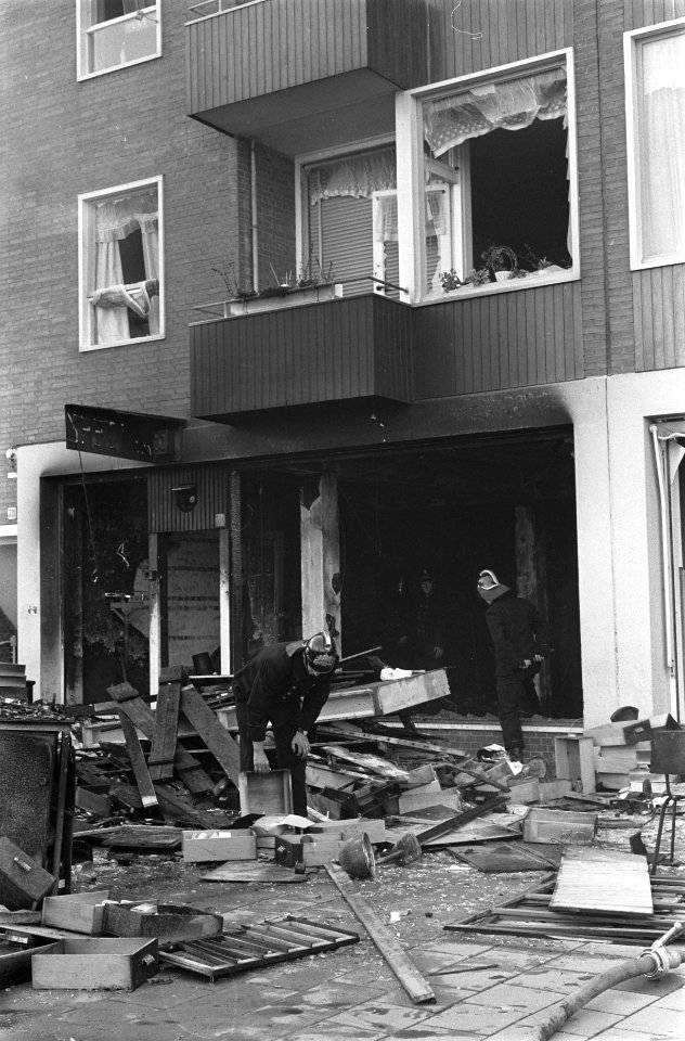 Ontploffing aan de Johan Huizingalaan in Amsterdam-West, Bestanddeelnr 914-2897