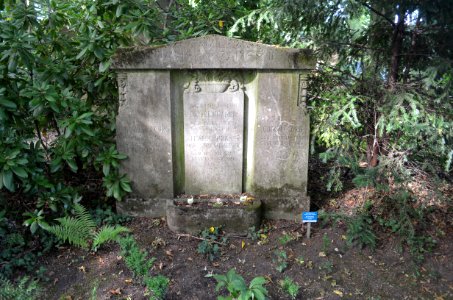 Oberrad, Waldfriedhof, Grab 2 F 3 Krämer
