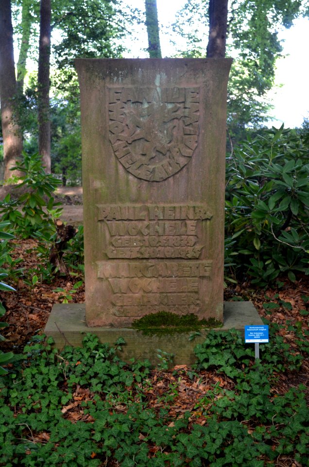 Oberrad, Waldfriedhof, Grab 2 J 16 Wochele-Heiner