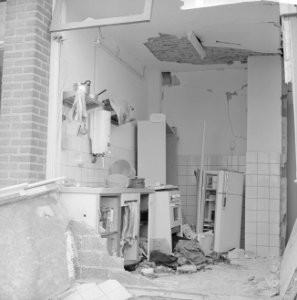 Ontploffing in Rotterdam aan de Molierestraat, Bestanddeelnr 914-6513
