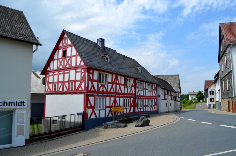 Oberquembach, Gießener Straße 8 (1)