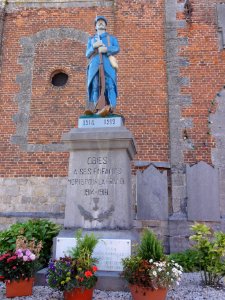 Obies (Nord, Fr) monument aux morts