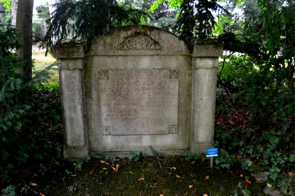 Oberrad, Waldfriedhof, Grab 1 G 35 König