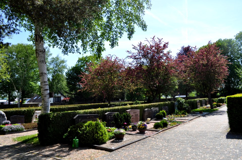 Ober-Eschbach, Friedhof