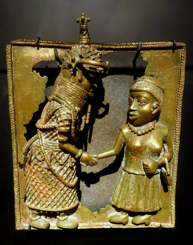 Oba Akenzua II greets Queen Elizabeth II, Benin City, Nigeria, No. 2010.01.0001 - Etnografiska museet - Stockholm, Sweden - DSC01010