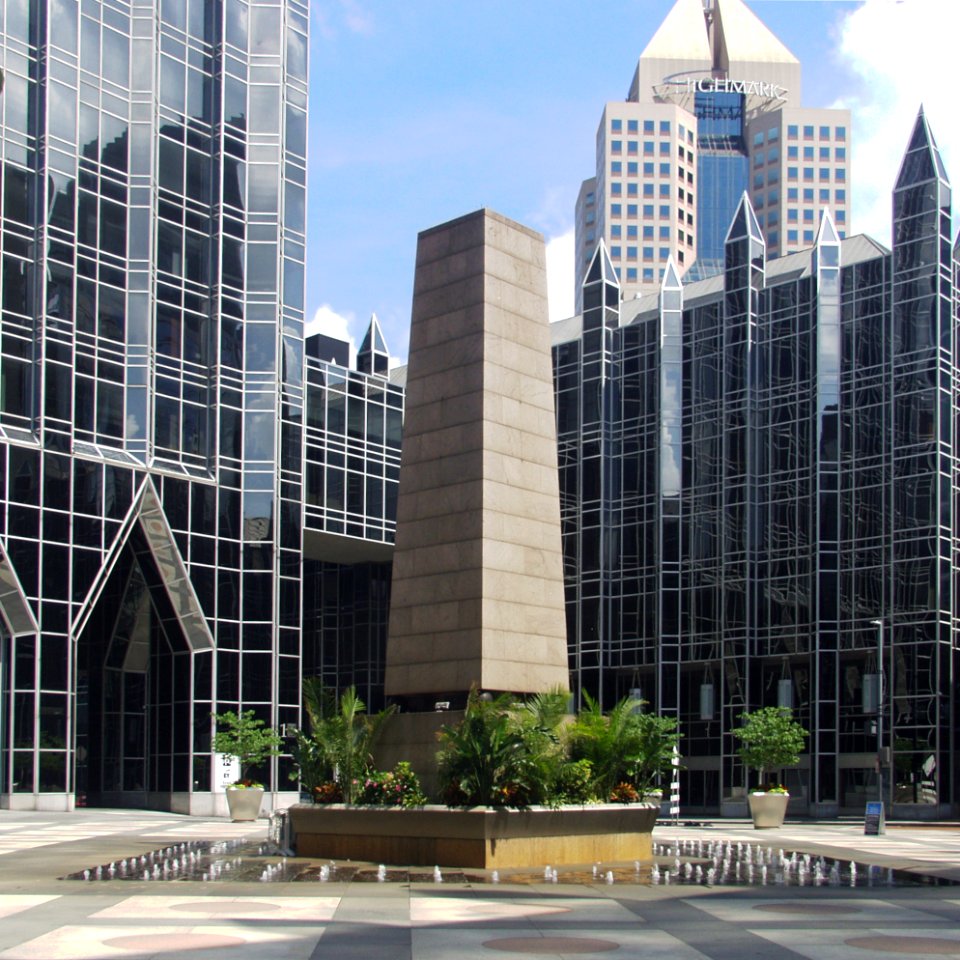 Obelisk, PPG Place, Pittsburgh, 2020-06-29, 01