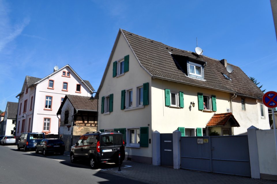 Ober-Eschbach, Jahnstraße 20-22