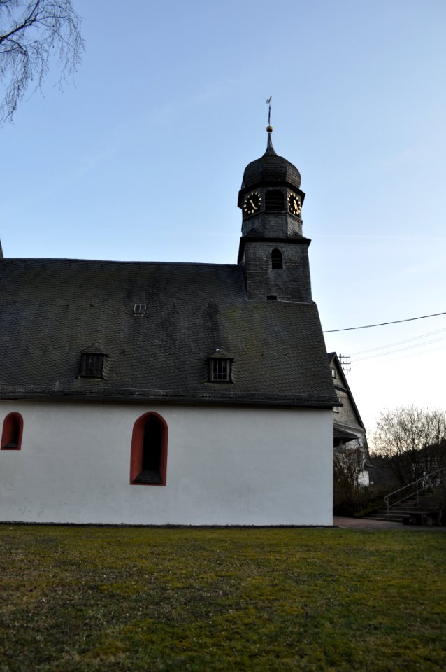 Oberauroff, Kirche Seite