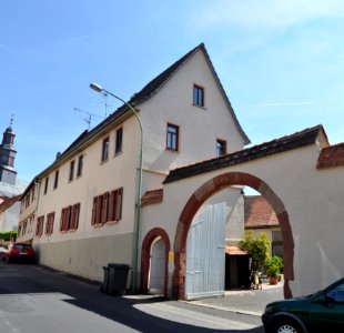 Ober-Erlenbach, Ober-Erlenbacher Straße 3