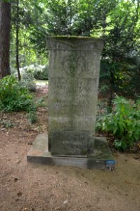 Oberrad, Waldfriedhof, Grab 3-107 Borck