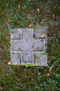 Oberrad, Waldfriedhof, Grab 2 J 1 Grabanlage Frankfurter Schwesternverband, Detail