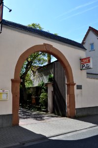 Ober-Eschbach, Ober-Eschbacher Straße 78, Tor