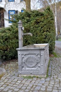 Oberauroff, Brunnen, Seite