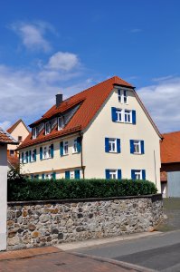 Ober-Erlenbach, Am alten Rathaus 16 (1)