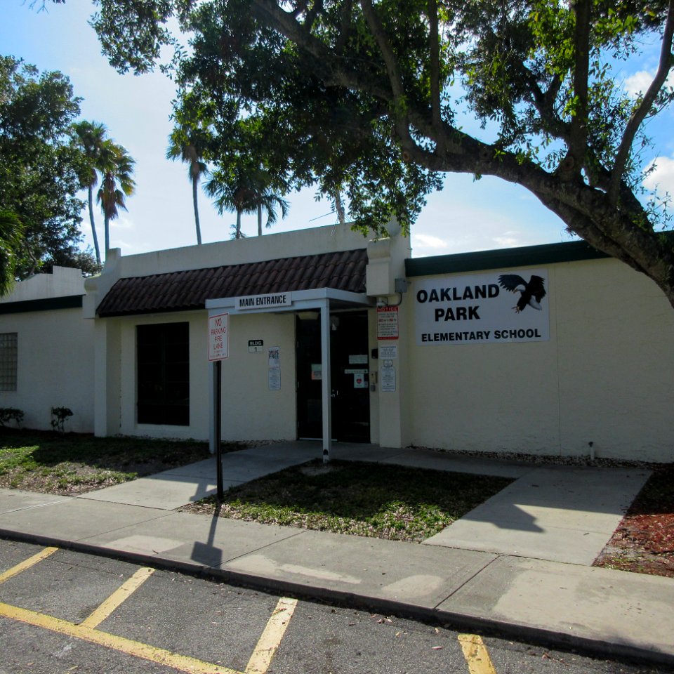 Oakland Park Elementary School main entry 