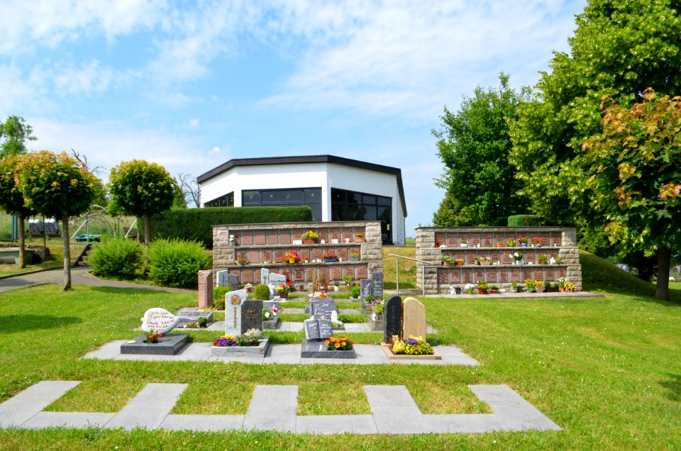 Oberquembach, Friedhof