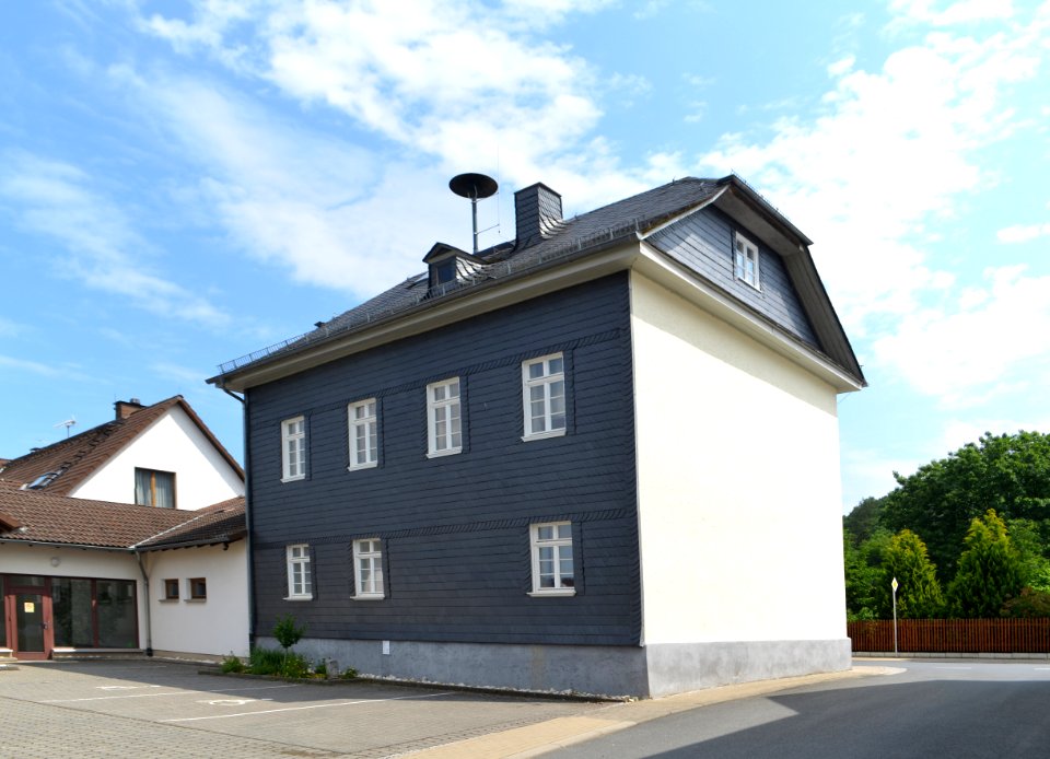 Oberquembach, Usinger Straße 14, DGH, ehemalige Schule, Rückseite