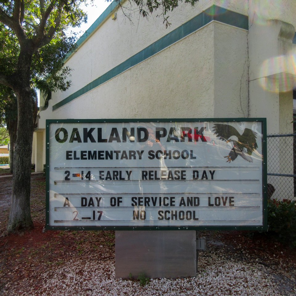 Oakland Park Elementary School sign