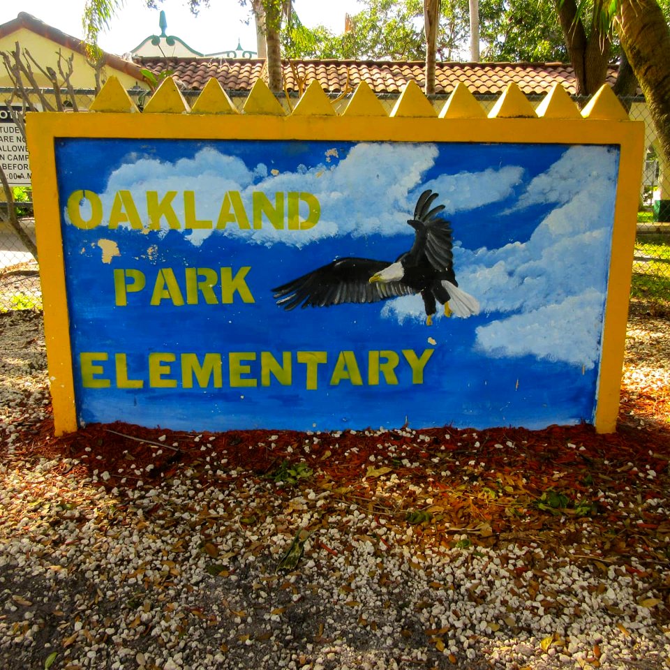 Oakland Park Elementary School building signage