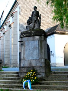 Oberhaching Kirchplatz Kriegerdenkmal