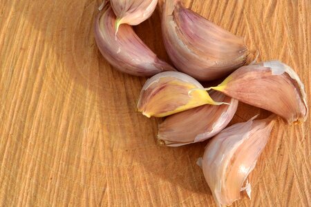 A clove of garlic garlic flavoring dishes