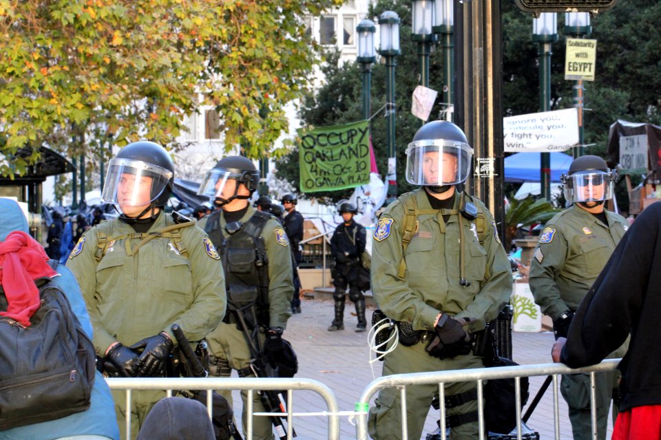 Occupy Oakland Eviction 11-14 4044