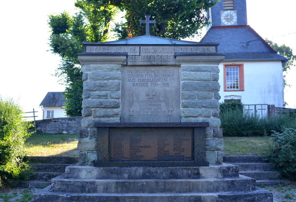 Oberlauken, Ehrenmal (2)