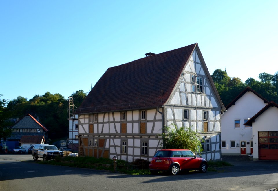 Oberlauken, Backhausstraße 12