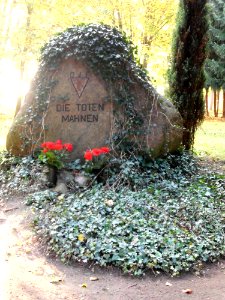 OdF-Gedenkstein auf dem Friedhof in der Kemnitzer Straße in Werder (2)