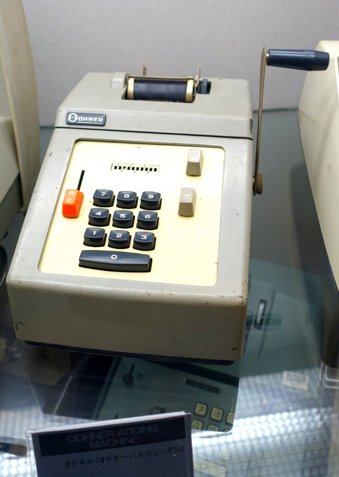 Odhner adding machine - Ridai Museum of Modern Science, Tokyo - DSC07569