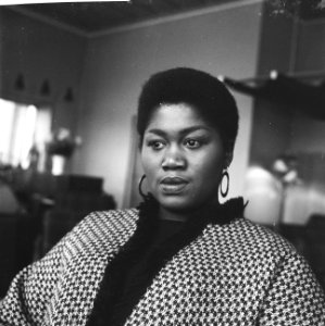 Odette, gospelzangeres in Amsterdam. Portret, Bestanddeelnr 913-2555