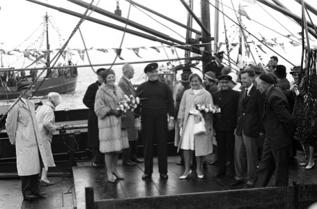 Oesterfeest in Ierseke Aan boord van de Beatrix, Bestanddeelnr 912-9056