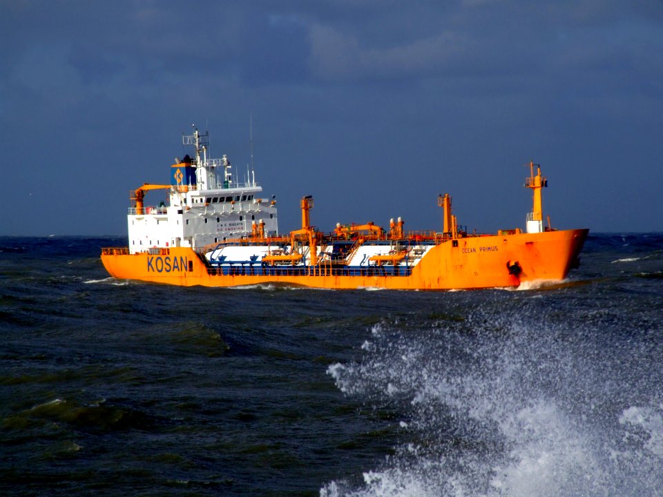 Ocean Primus p2x approaching Port of Rotterdam, Holland 21-Jan-2007