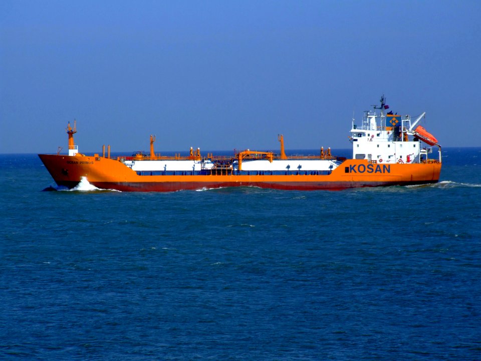 Ocean Primus pic1 leaving Port of Rotterdam, Holland 19-Apr-2007