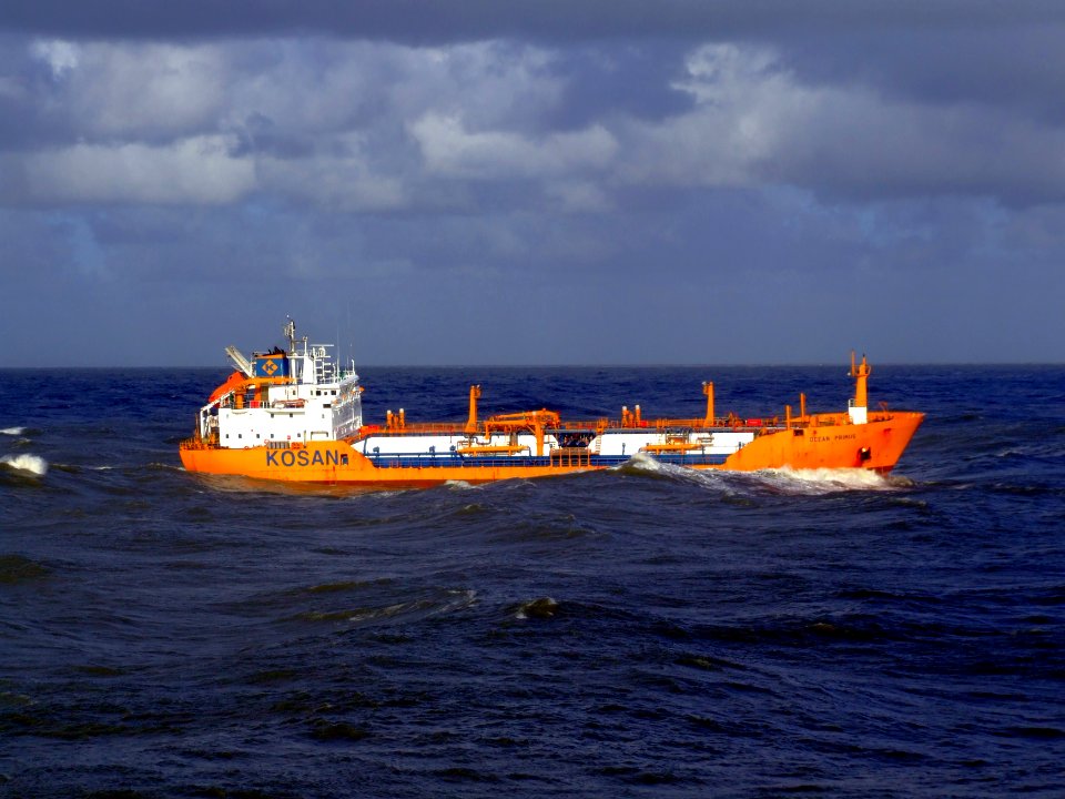 Ocean Primus p3 leaving Port of Rotterdam, Holland 21-Jan-2007