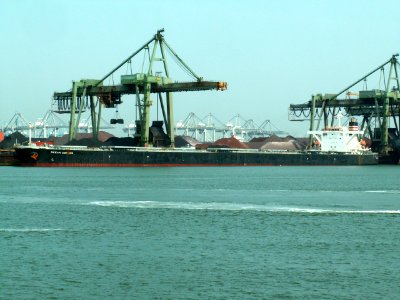 Ocean Cosmos - IMO 9218179 , Mississippi harbour, Port of Rotterdam, Holland 04-May-2006