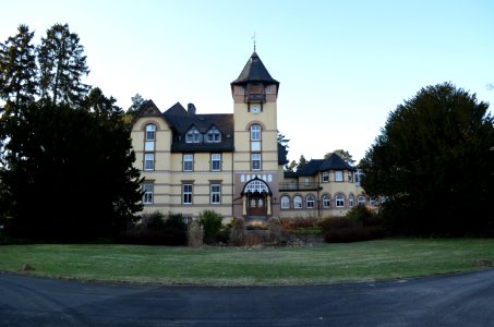 Oberursel, Klinik Hohemark, Haugebäude, Front