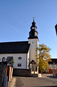 Ober-Mörlen, Katholische Kirche, Seitenansicht