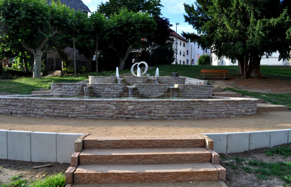 Oberursel, (neuer) Marienbrunnen