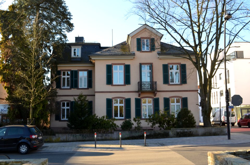 Oberursel, Adenauerallee 10