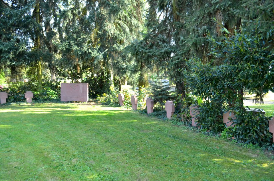 Oberursel, Alter Friedhof, Den Opfern der Marine (1)