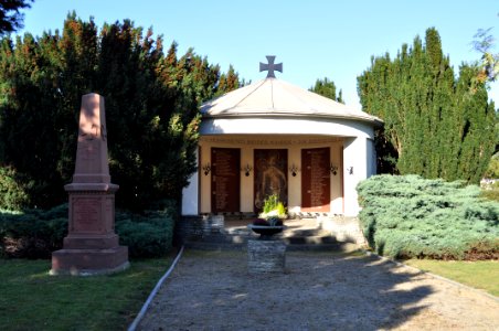 Ober-Mörlen, Friedhof, Gefallenendenkmal