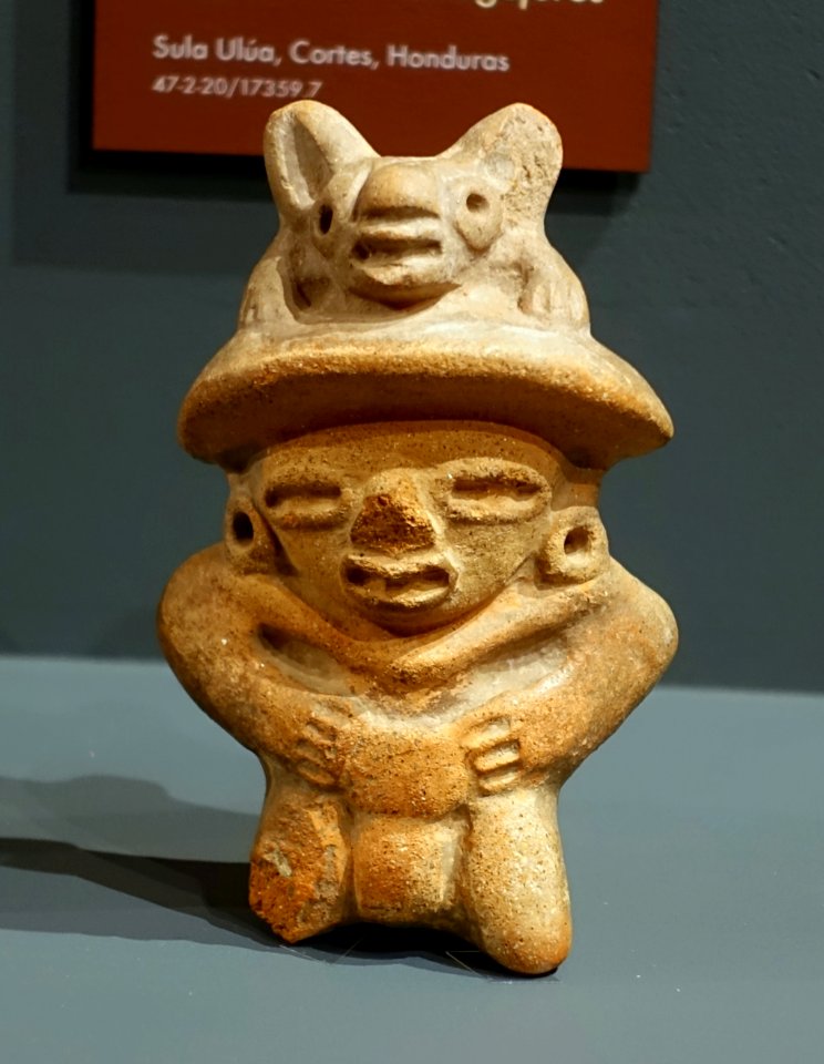 Ocarina, two holes, Rancheria, Olancho, Honduras, ceramic - Meso-American collection - Peabody Museum, Harvard University - DSC05976