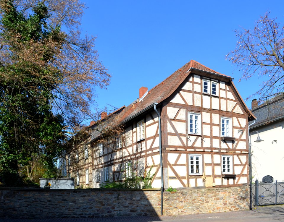 Ober-Rosbach, Kirchstraße 1 (1)