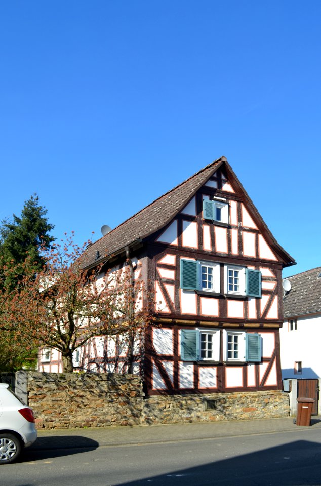 Ober-Rosbach, Friedberger Straße 34